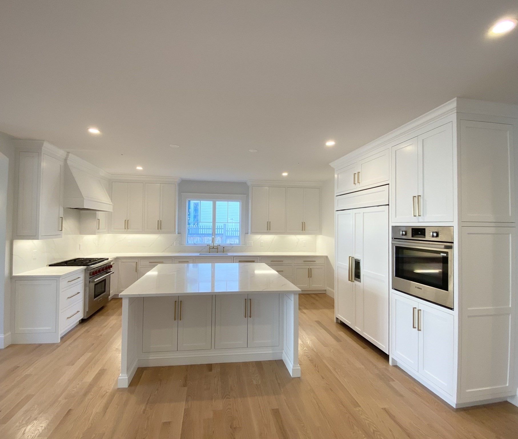 9 Morley Property Photo 2