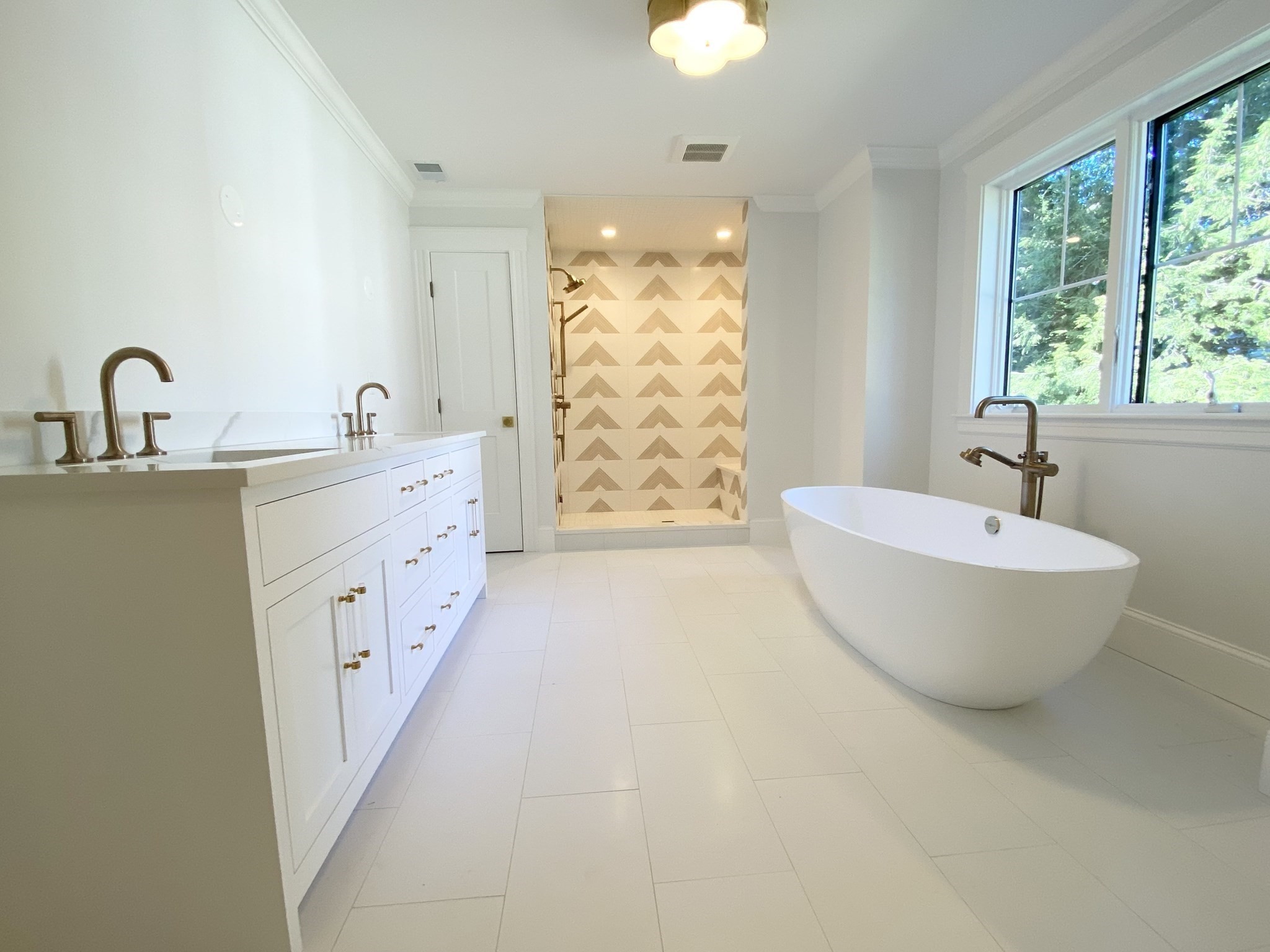 9 Morley Property Photo 12