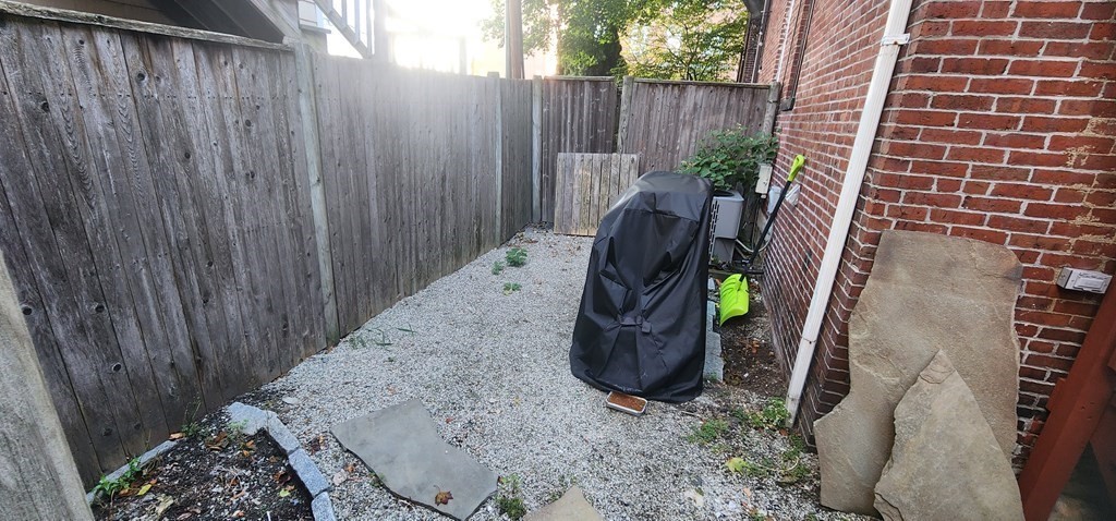 118 F Property Photo 17