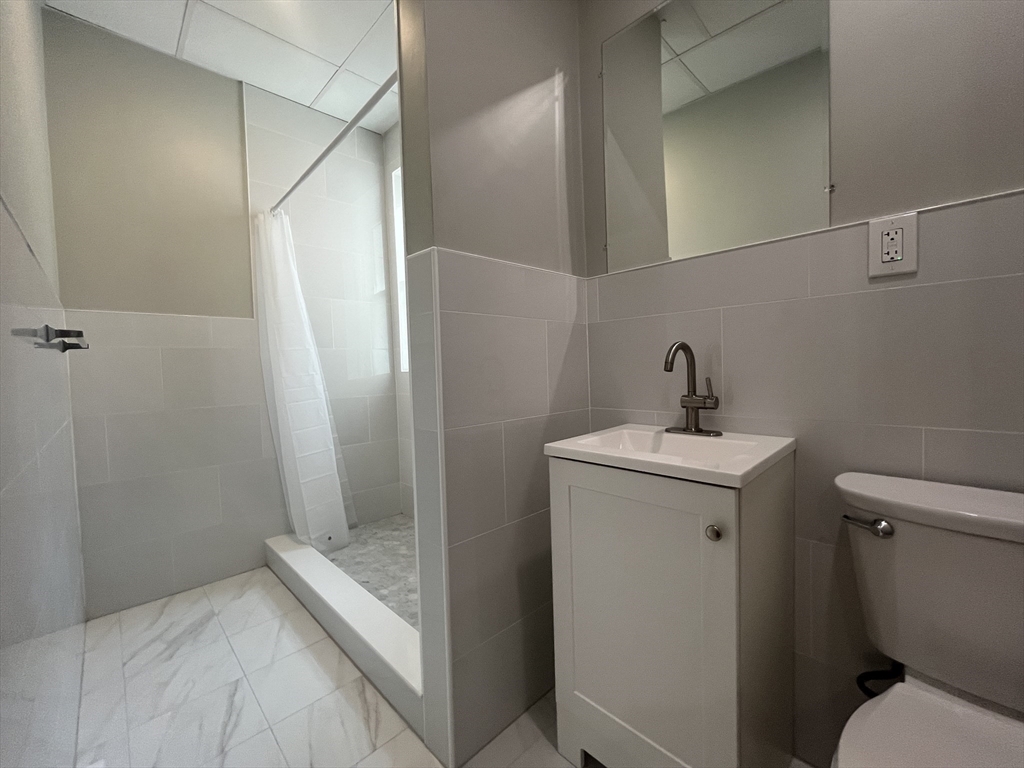 73 Park Drive # R Property Photo 5
