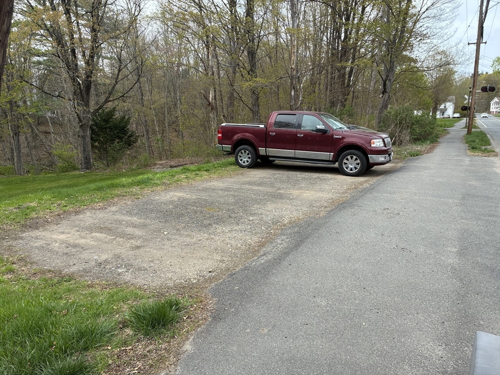 20 Bridge Property Photo 6