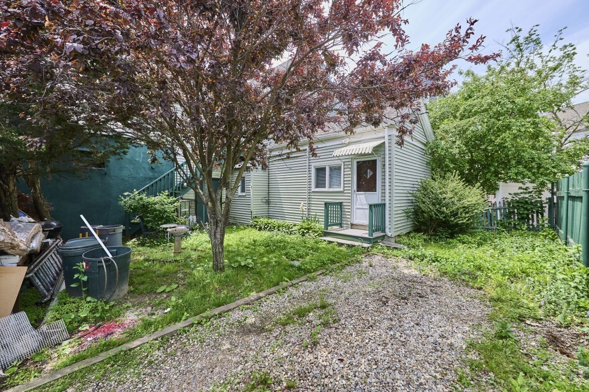 55 Elm St Property Photo 2