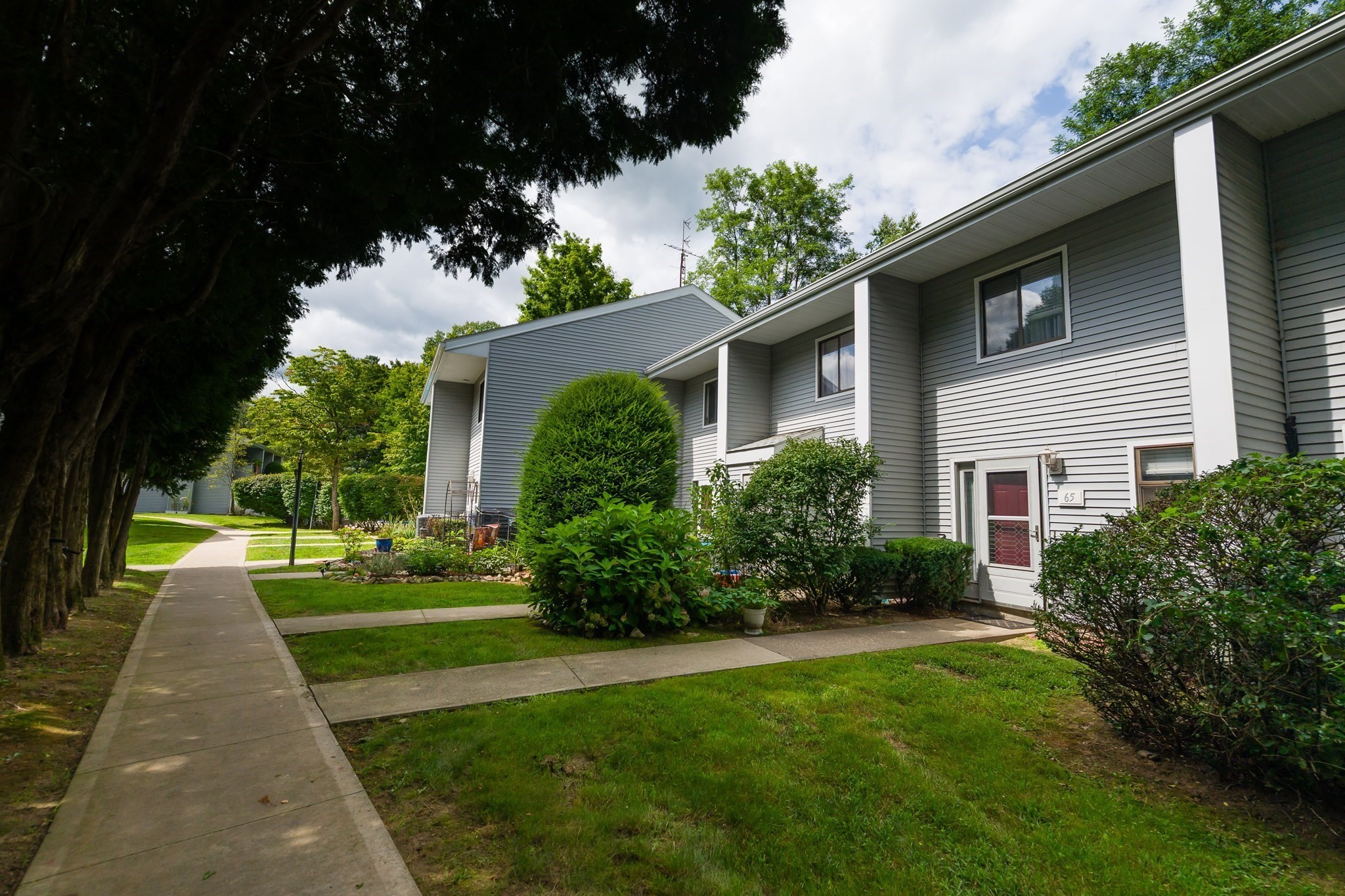 555 Russell St # 65 Property Photo 1