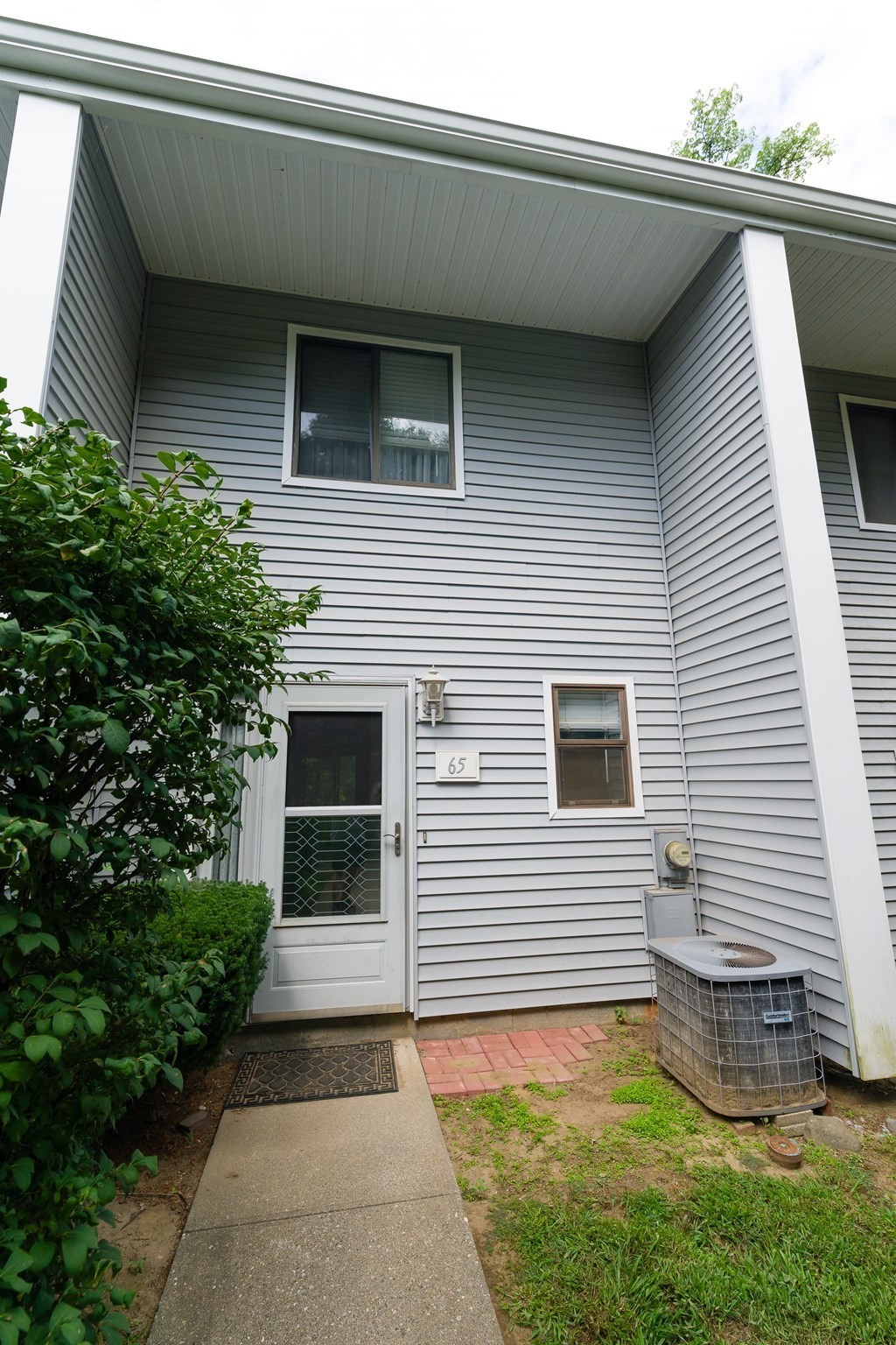 555 Russell St # 65 Property Photo 2