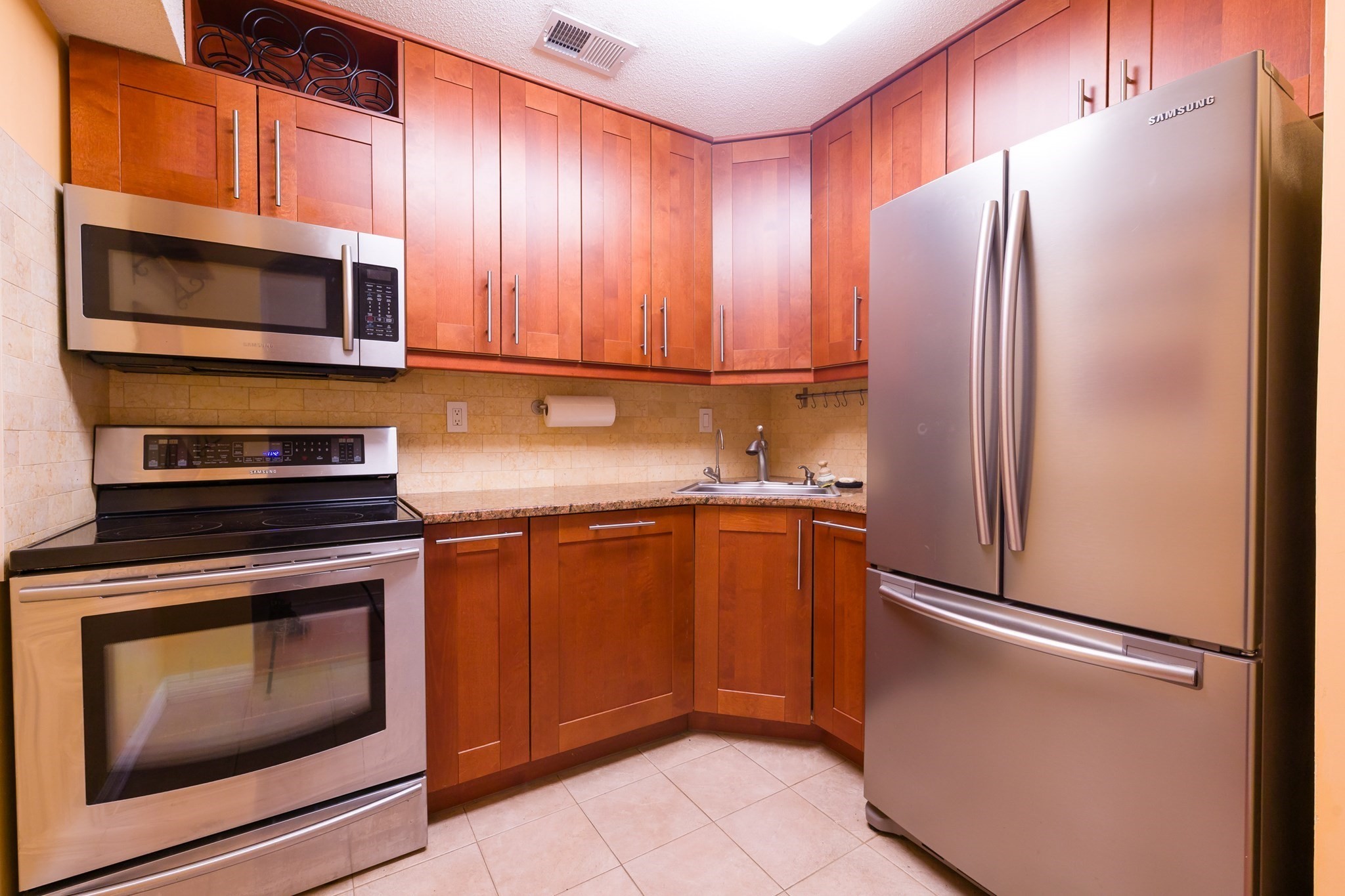 555 Russell St # 65 Property Photo 5