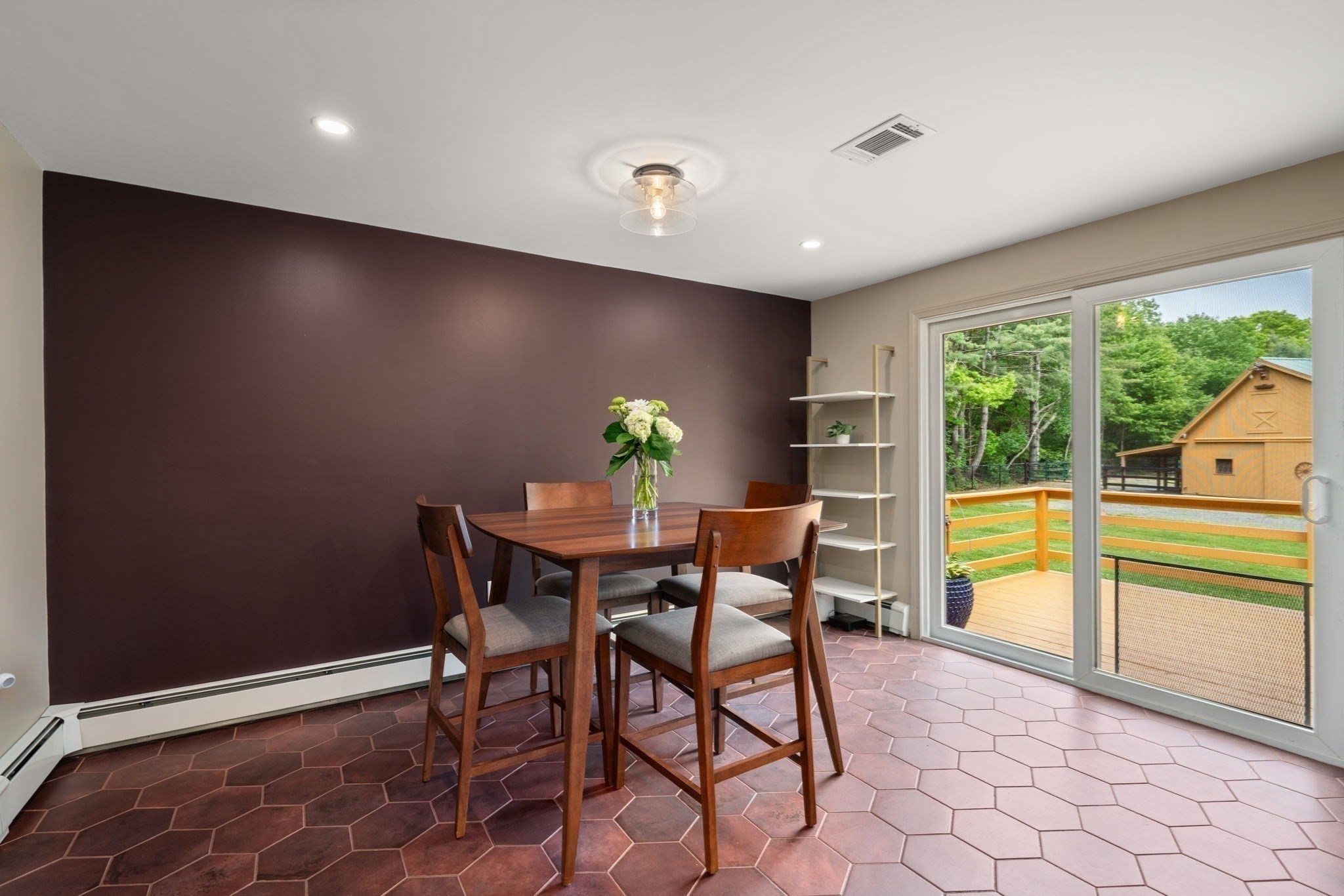 17 Leonard St Property Photo 12