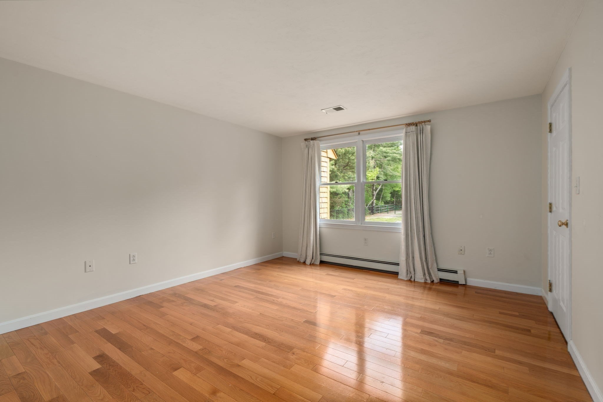 17 Leonard St Property Photo 19
