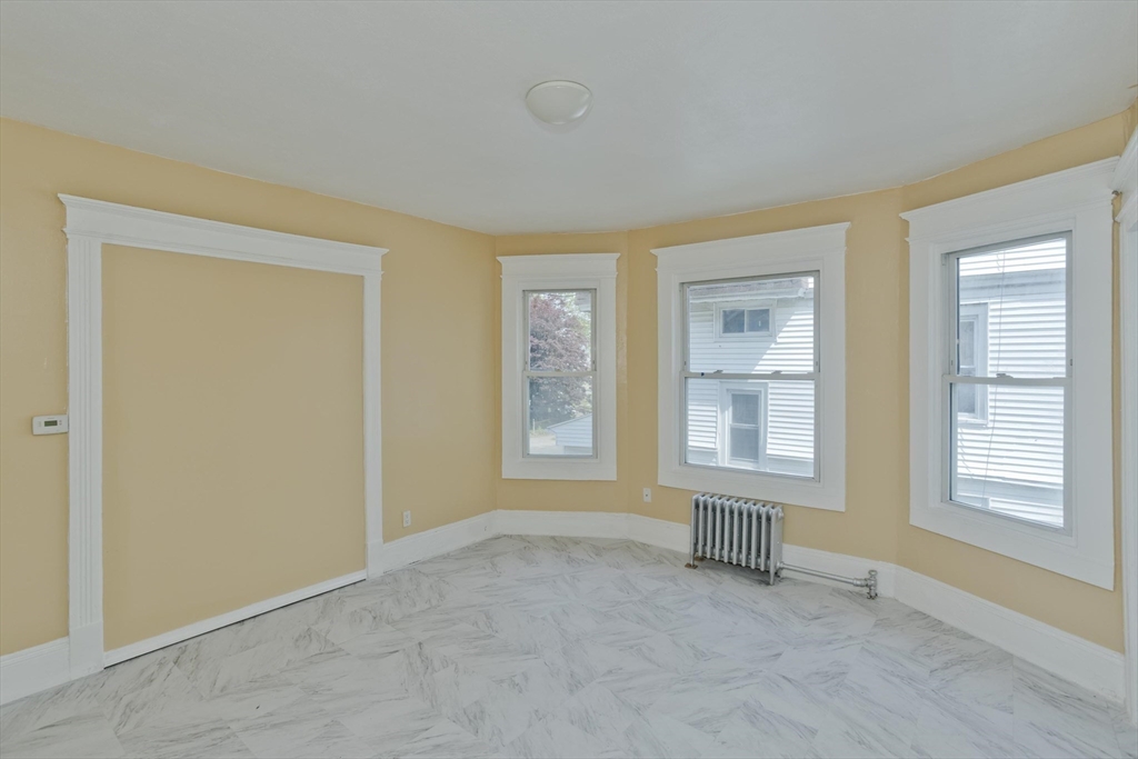 116-118 Massasoit St Property Photo 17