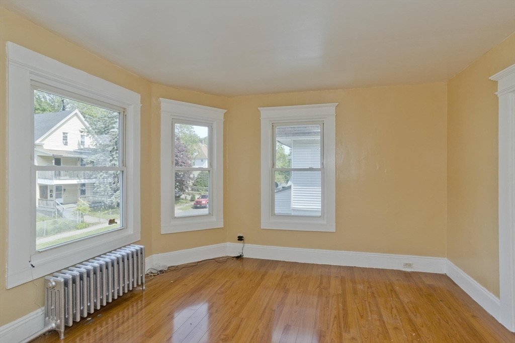 116-118 Massasoit St Property Photo 21