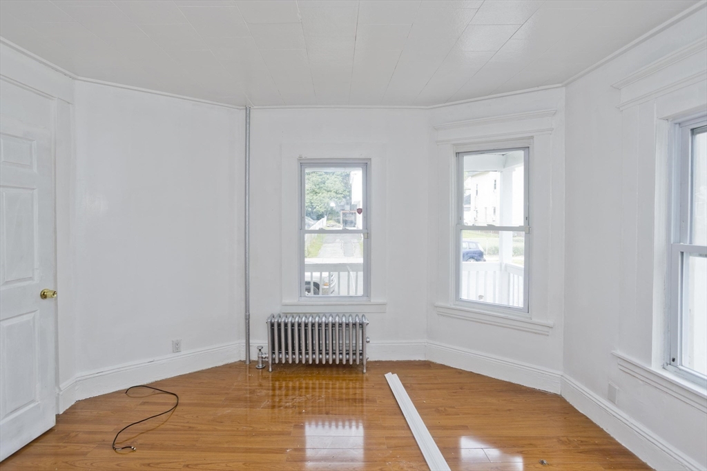 116-118 Massasoit St Property Photo 22