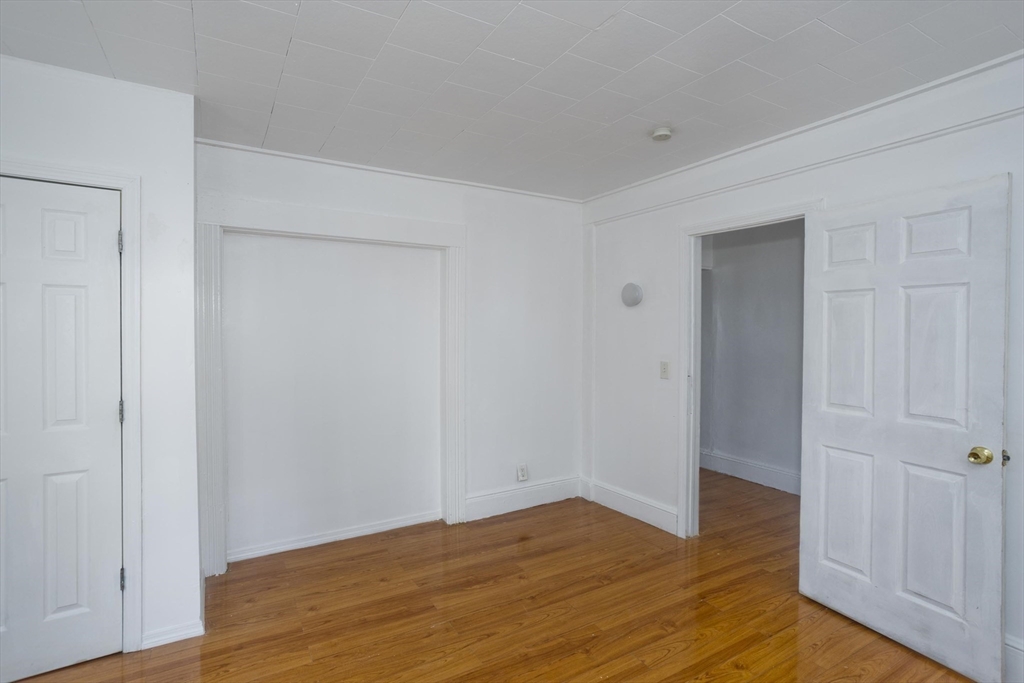 116-118 Massasoit St Property Photo 24