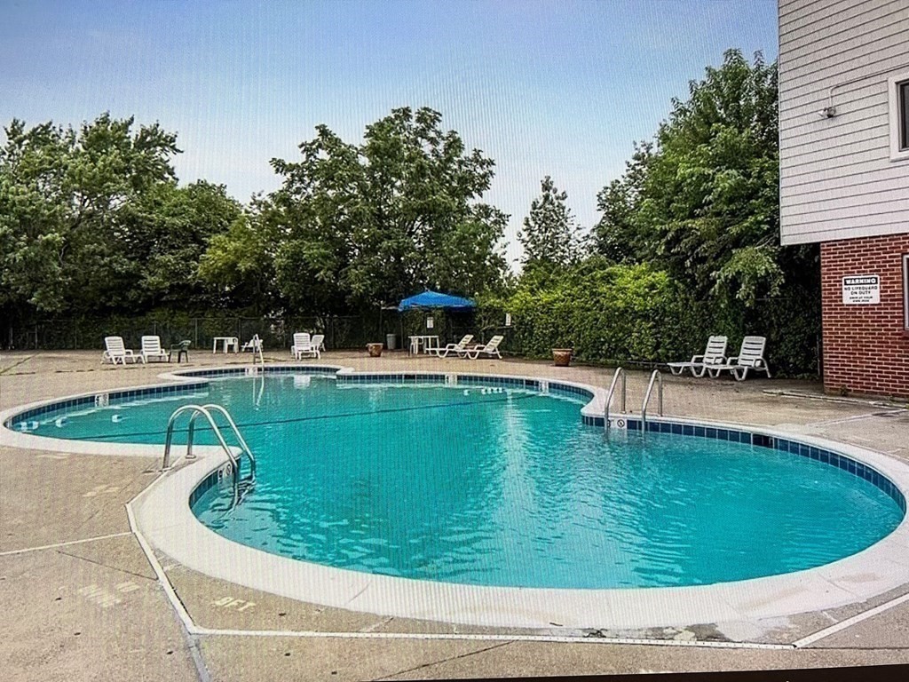 400 Governors Drive # 5 Property Photo 16