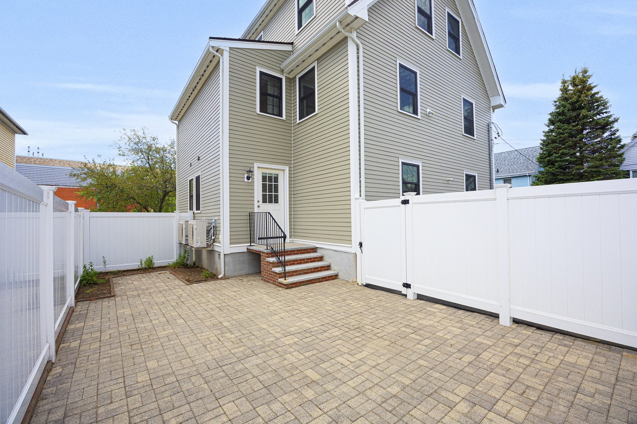 48 Spruce # 1 Property Photo 26