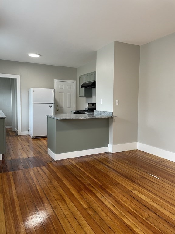 15 Daniels St # 2 Property Photo 4