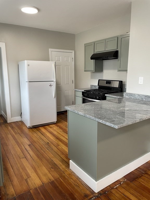 15 Daniels St # 2 Property Photo 5