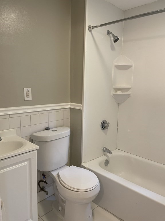 15 Daniels St # 2 Property Photo 9