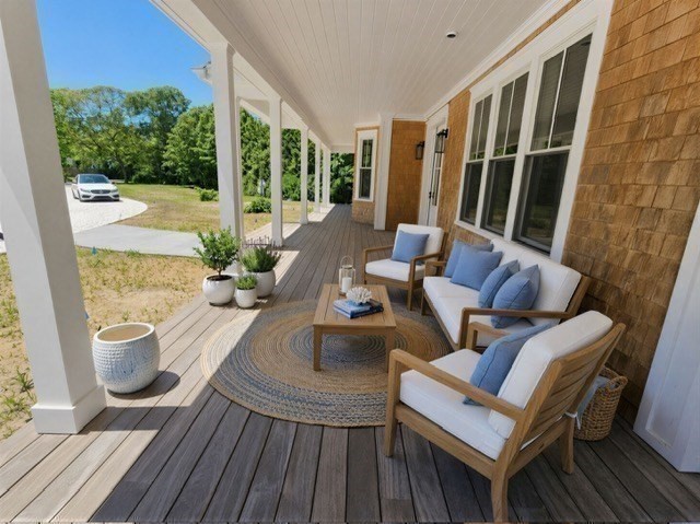 9 Suttons Way Property Photo 2