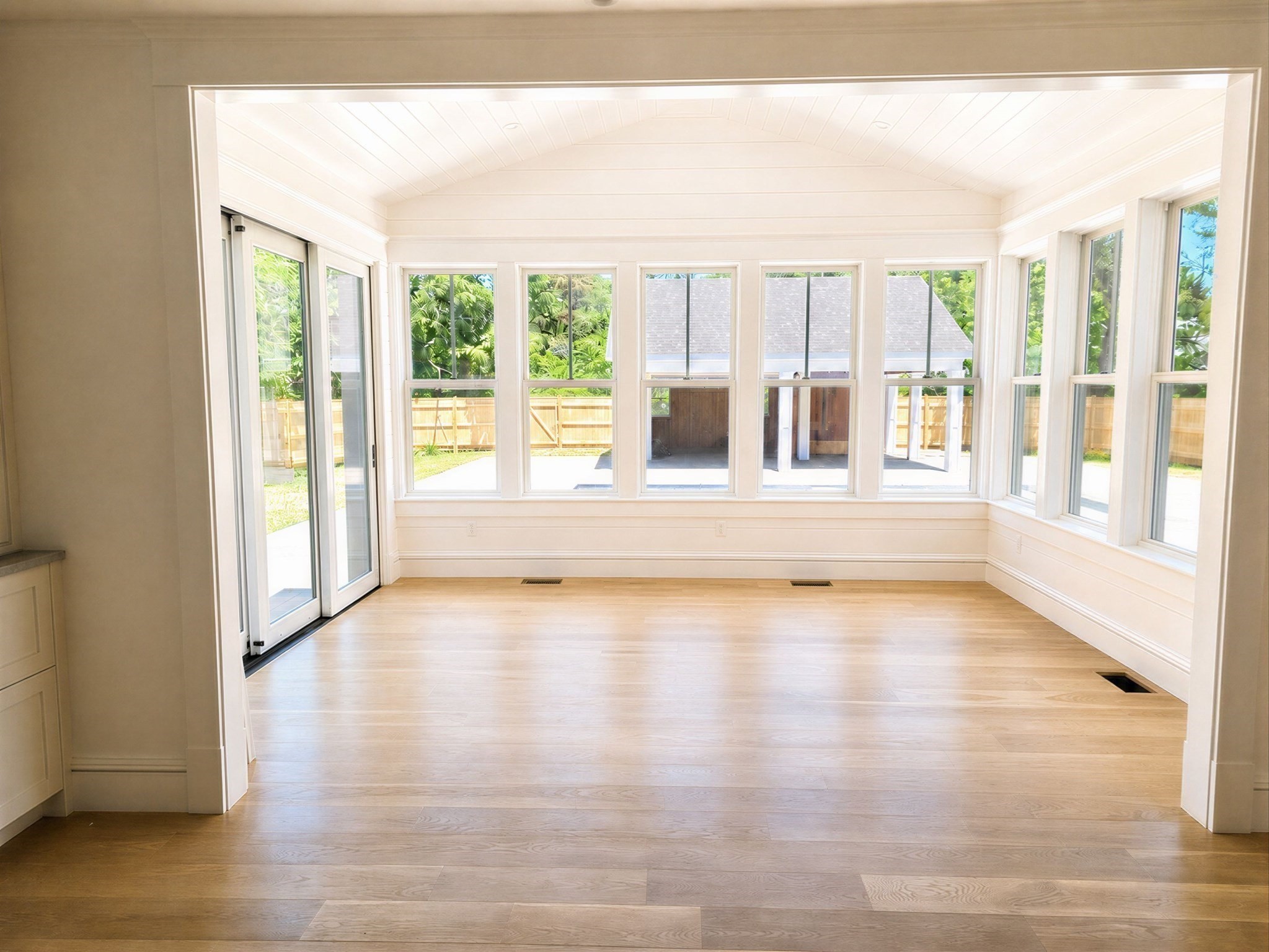 9 Suttons Way Property Photo 7