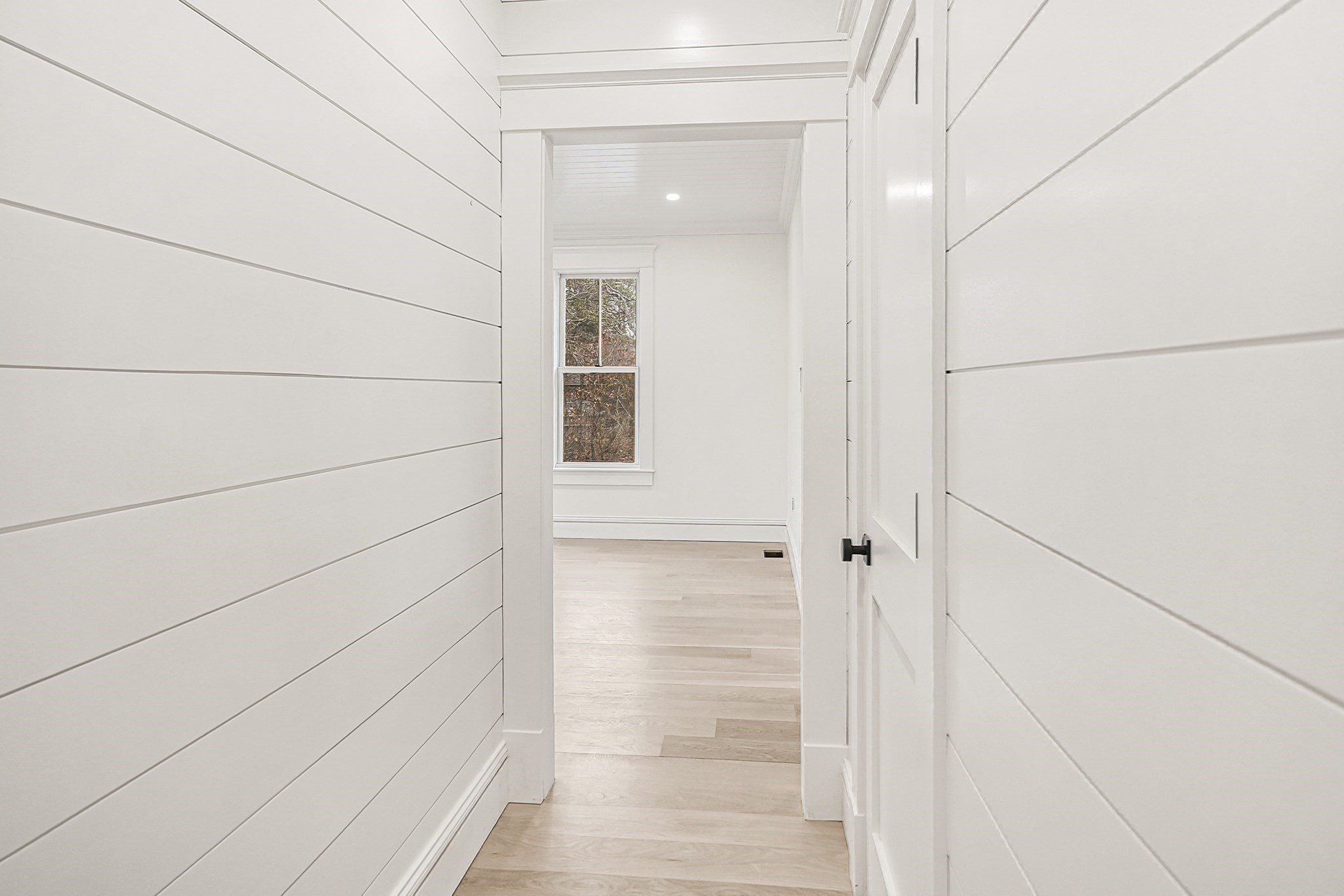 9 Suttons Way Property Photo 13