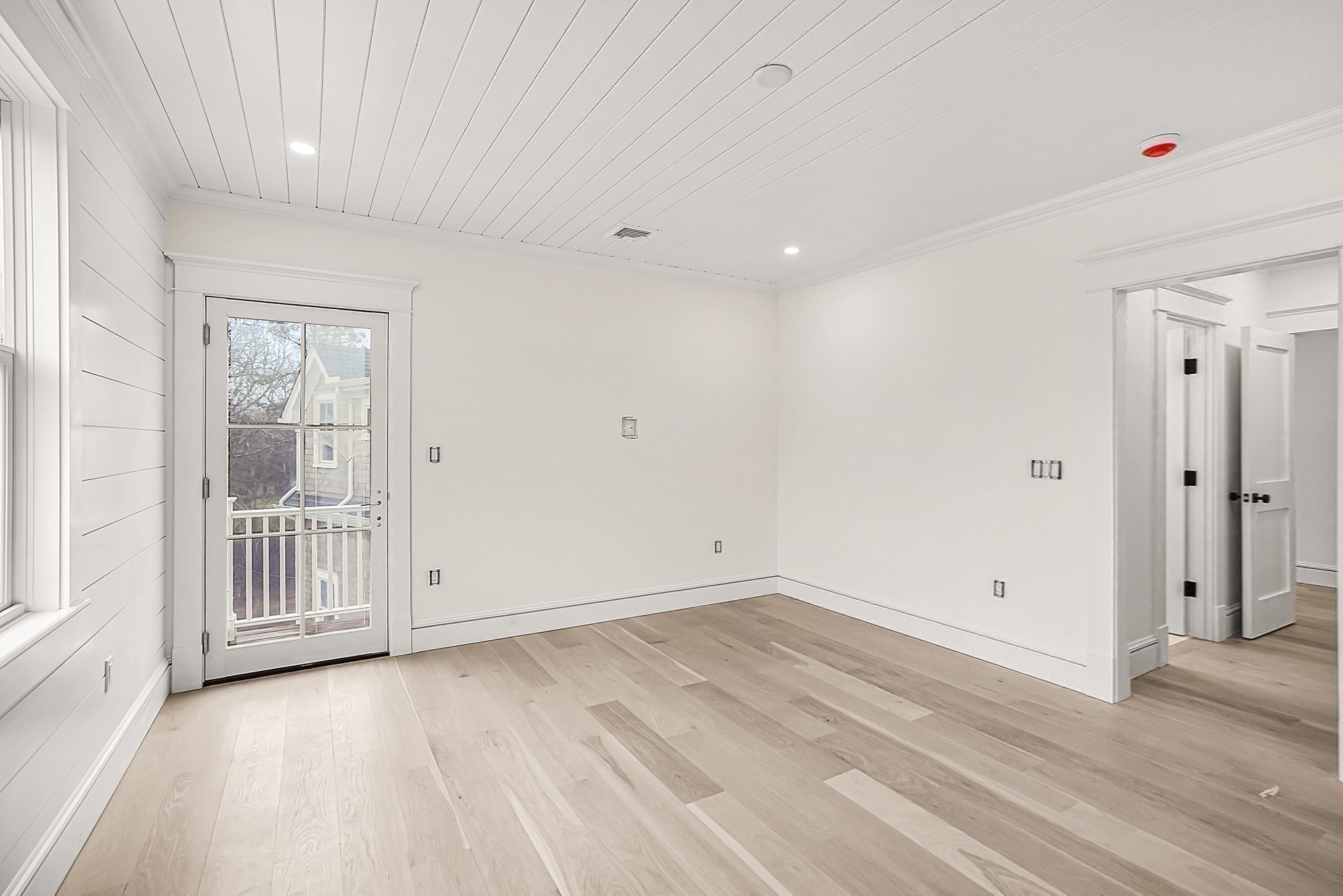 9 Suttons Way Property Photo 19