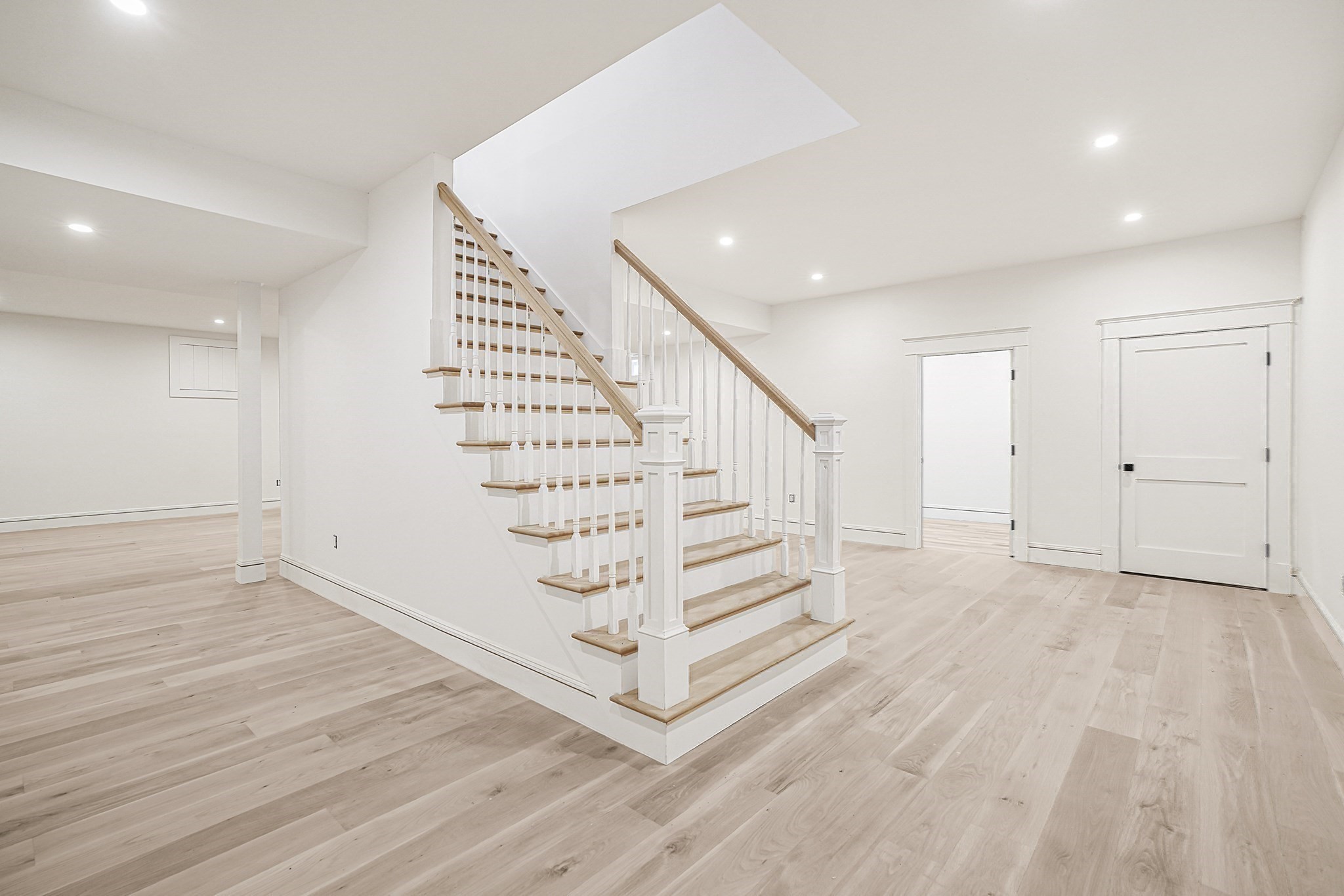 9 Suttons Way Property Photo 33