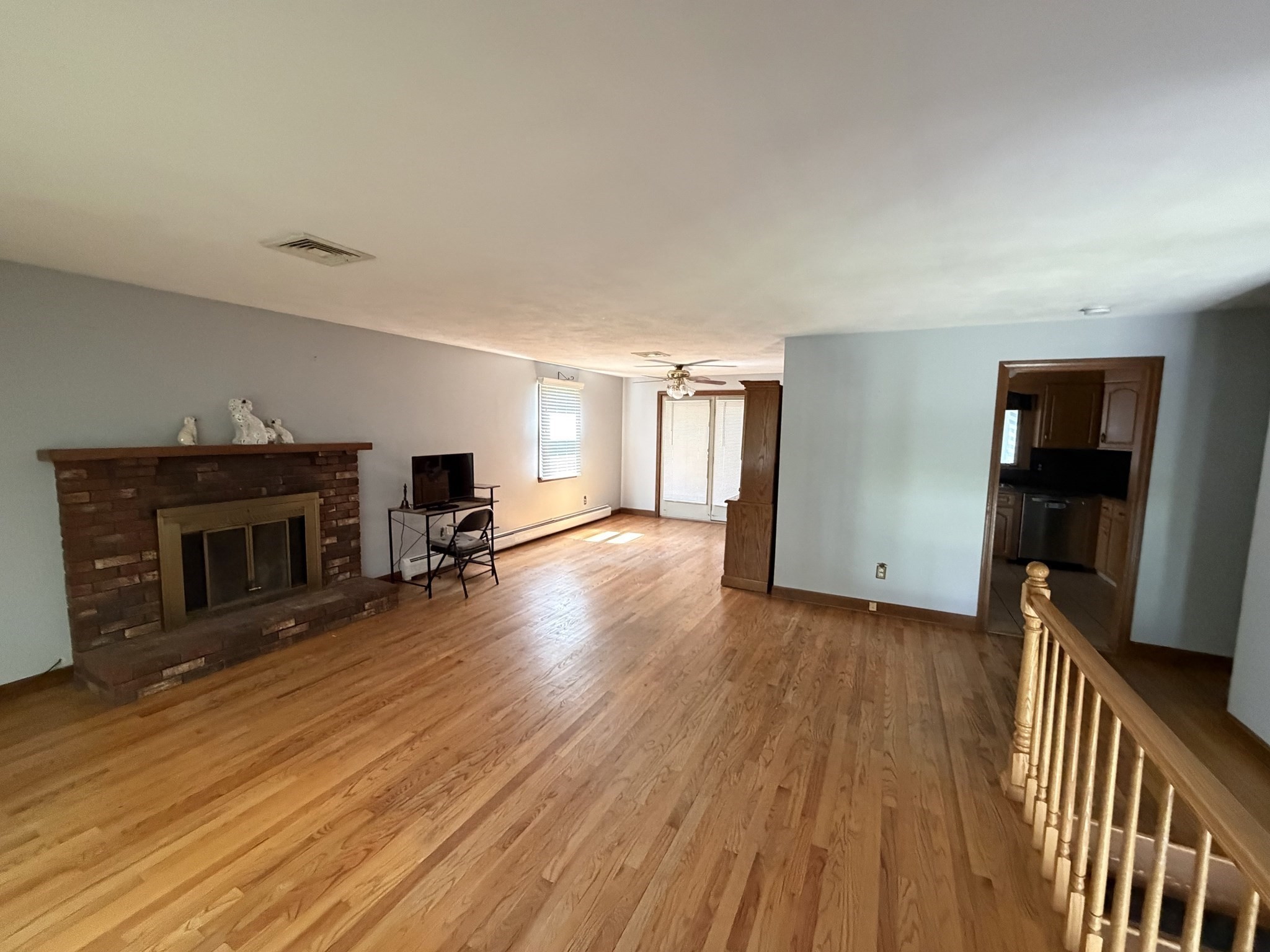 297 Elm St Property Photo 6