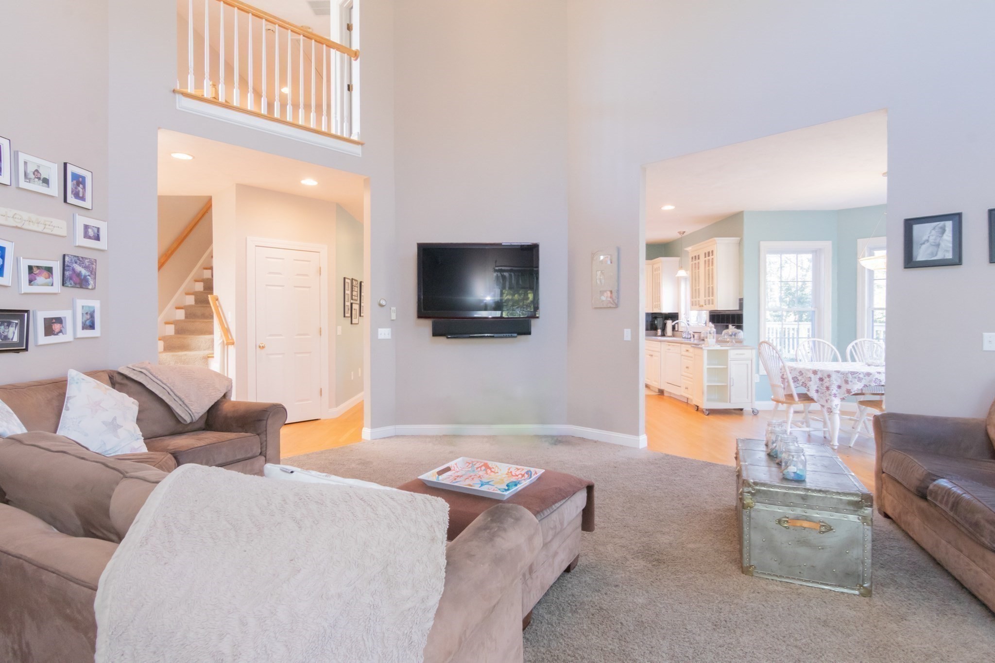 12 Kristen Circle Property Photo 4
