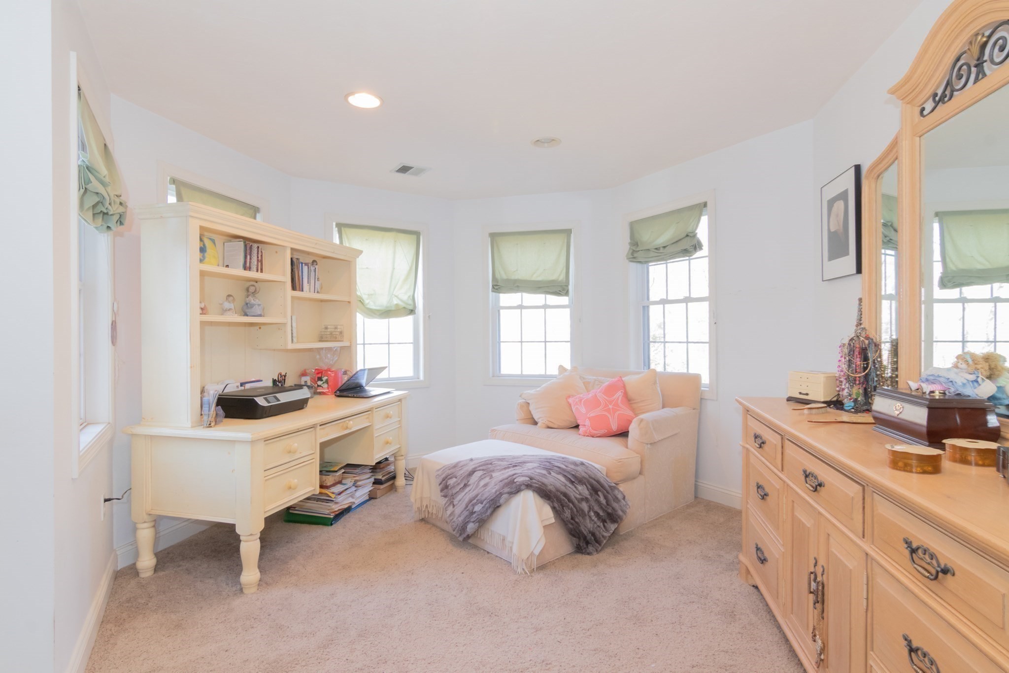 12 Kristen Circle Property Photo 17
