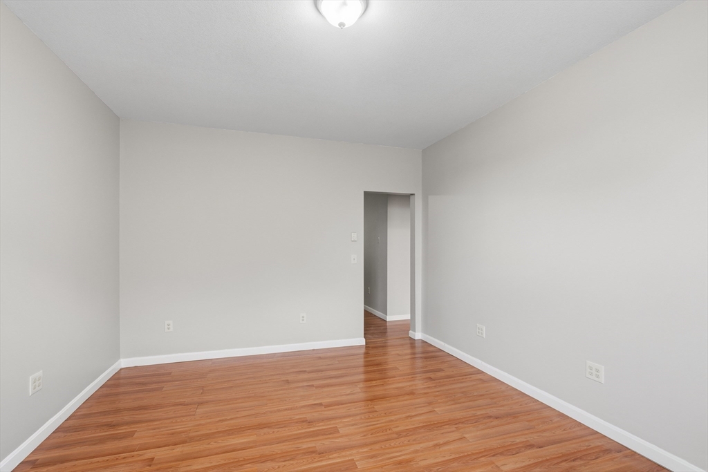 194 Lyman St # 15 Property Photo 6