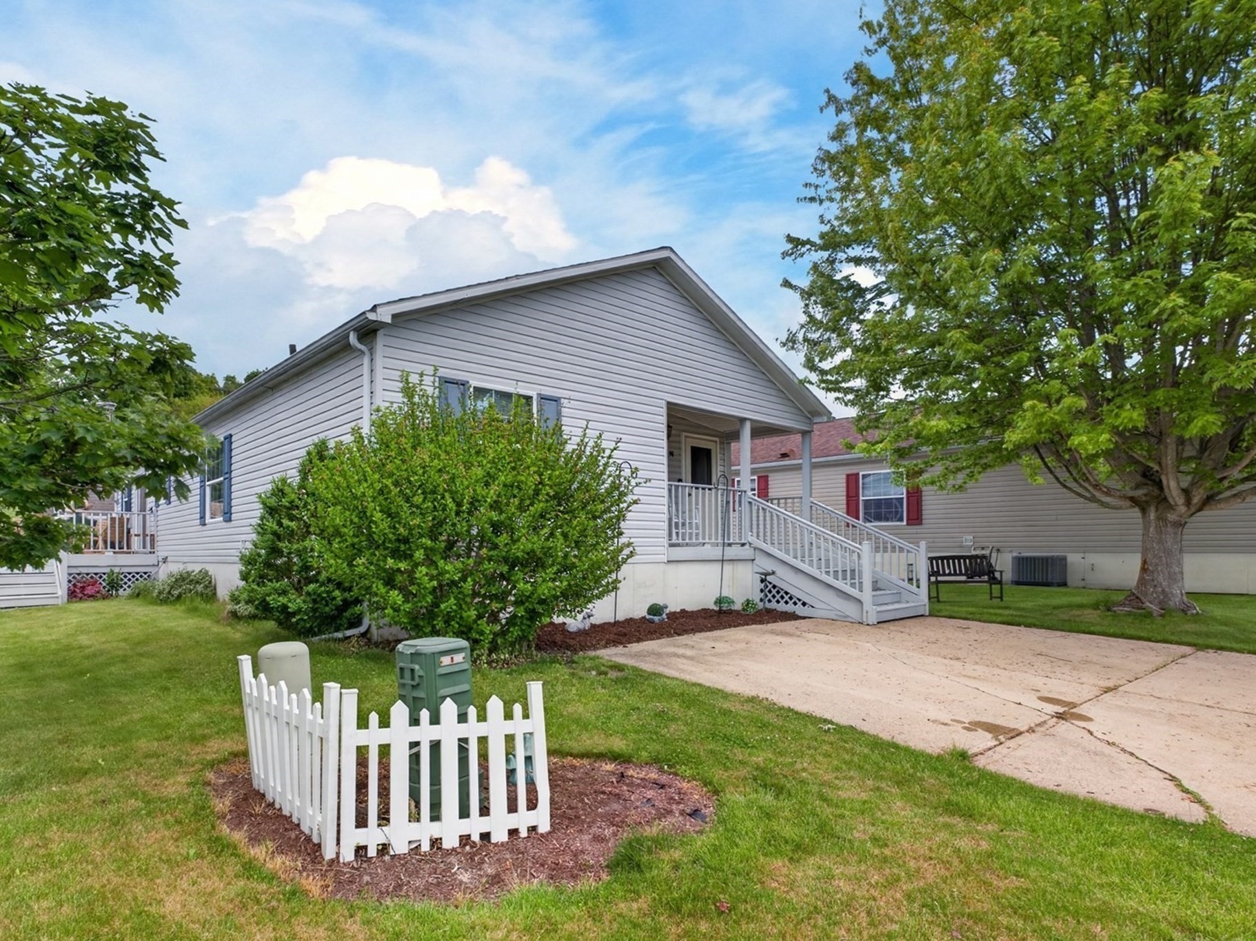 96 Songbird Ln Property Photo 3