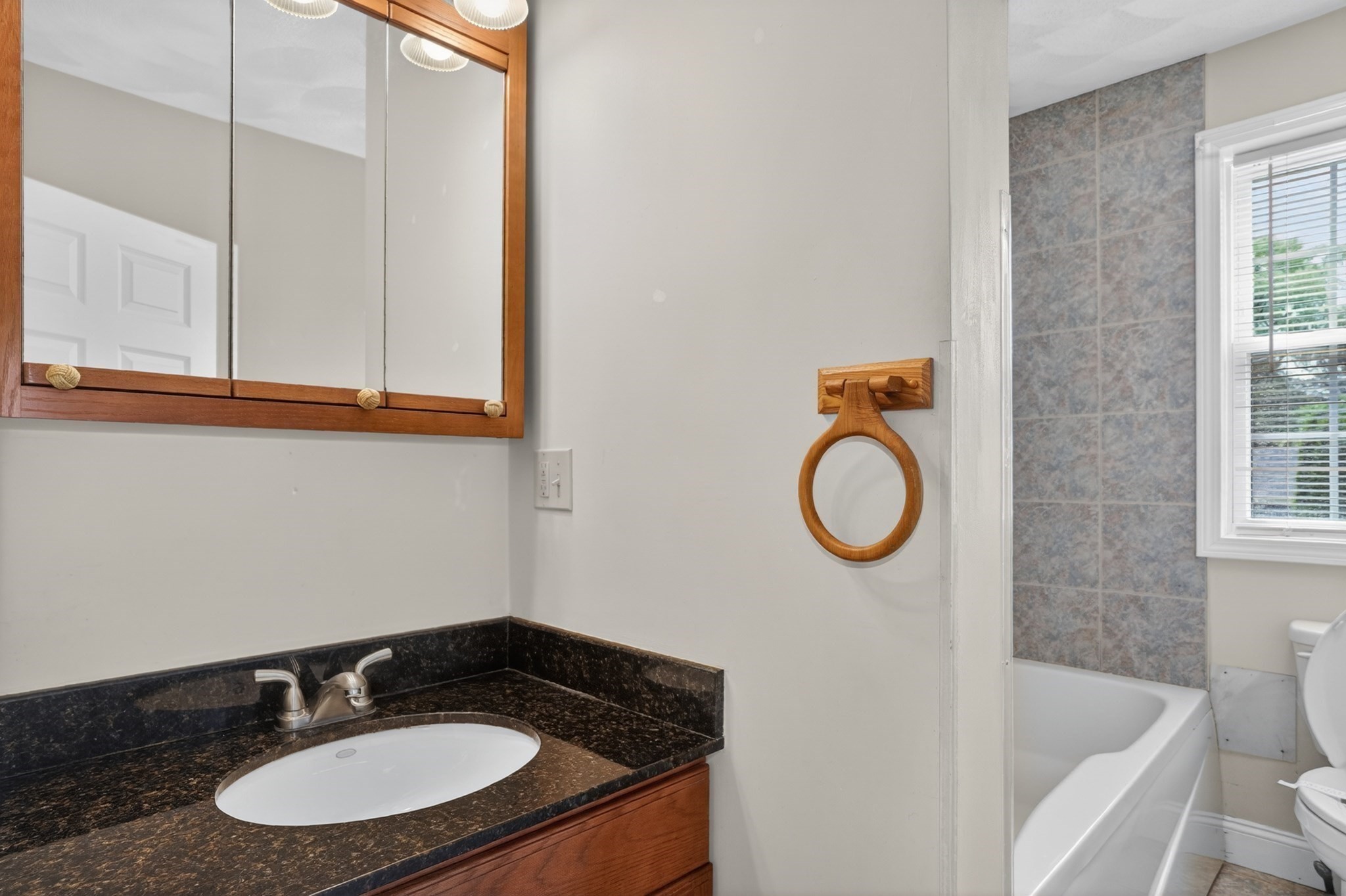 111 Chestnut St Property Photo 9