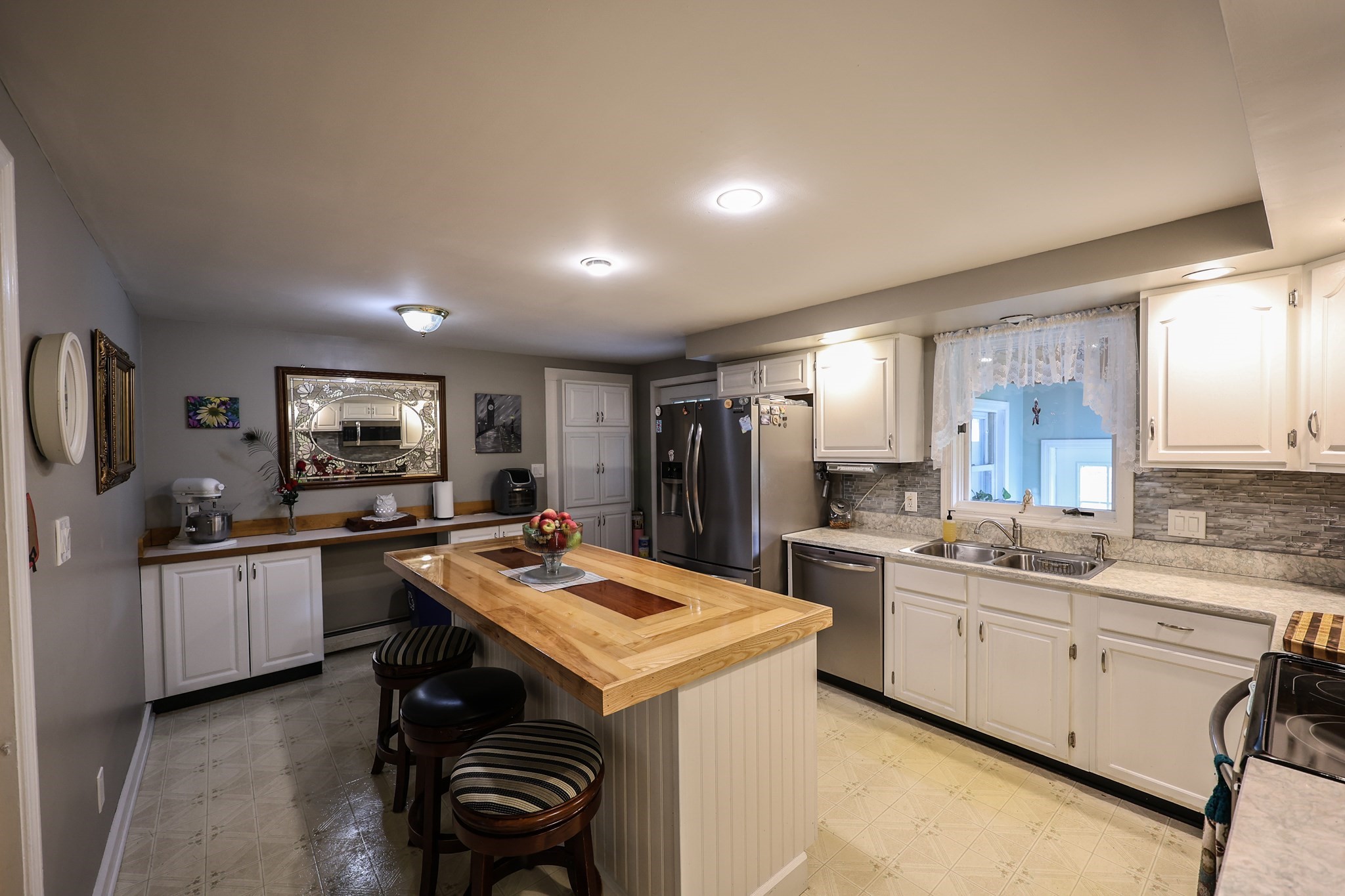 167 South Shelburne Rd. Property Photo 12