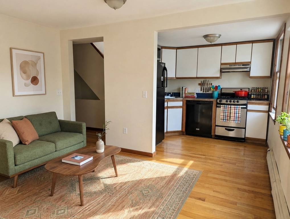 1 Glover Ct # 3 Property Photo 1