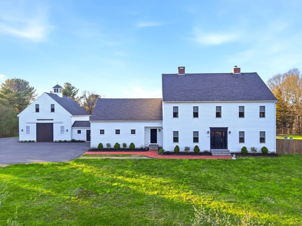 420 Middle Property Photo 1