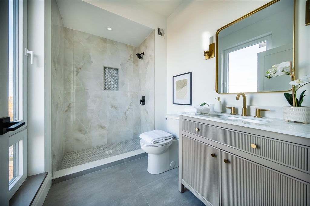 66 Mcgrath # 510 Property Photo 18