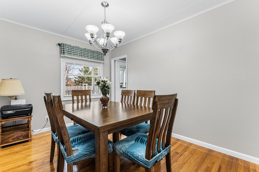 64 Rochford Cir Property Photo 8
