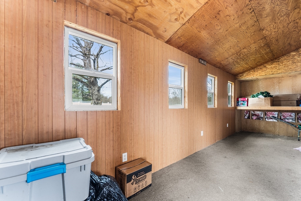 64 Rochford Cir Property Photo 15