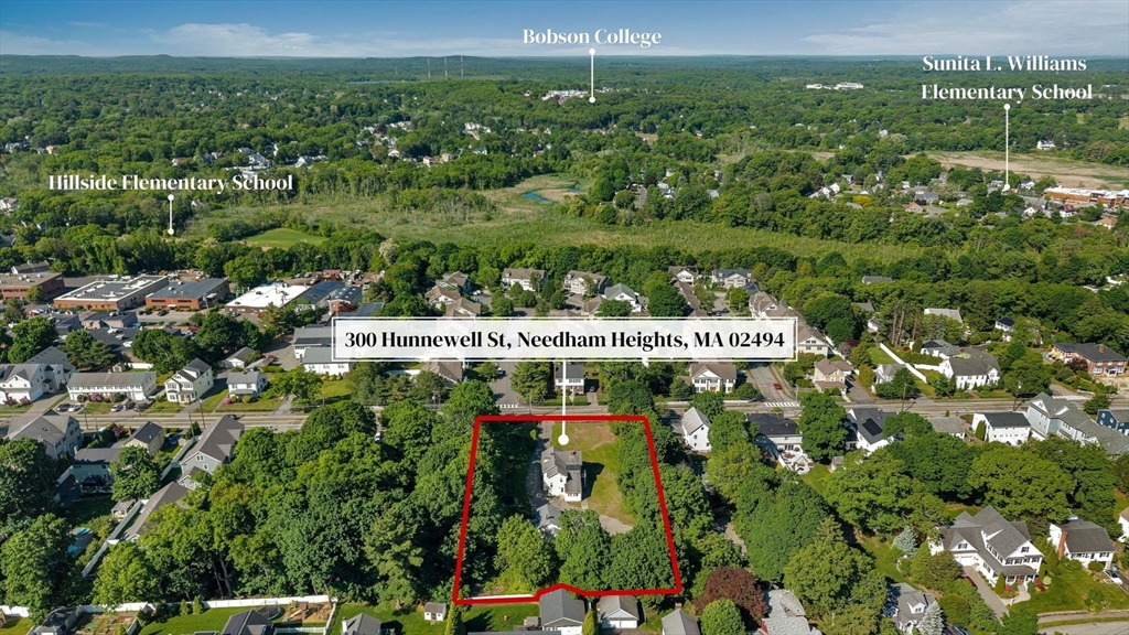 300 Hunnewell Street Property Photo 6
