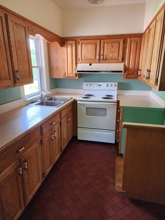 72 W Main St Property Photo 15