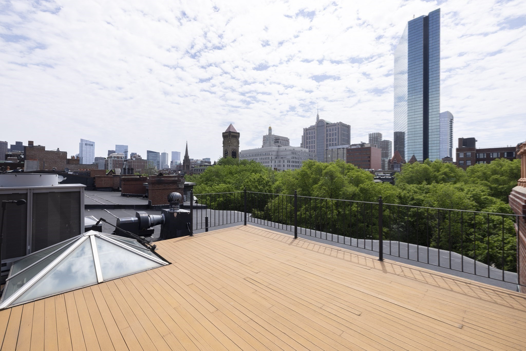 129 Commonwealth Avenue Property Photo 23