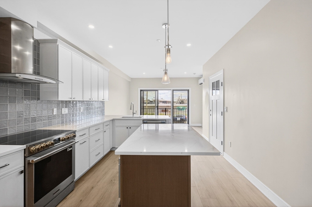 16 Northend Blvd # 1 Property Photo 1
