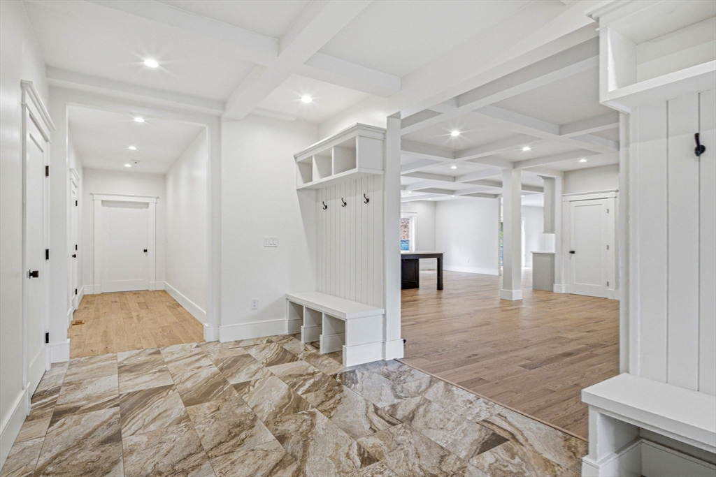 33 Pine Street Property Photo 18
