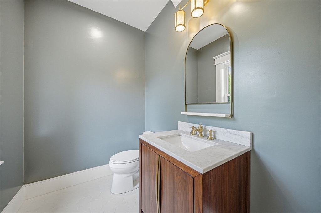 33 Pine Street Property Photo 19