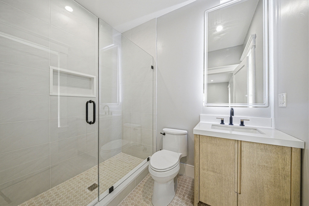 33 Pine Street Property Photo 21