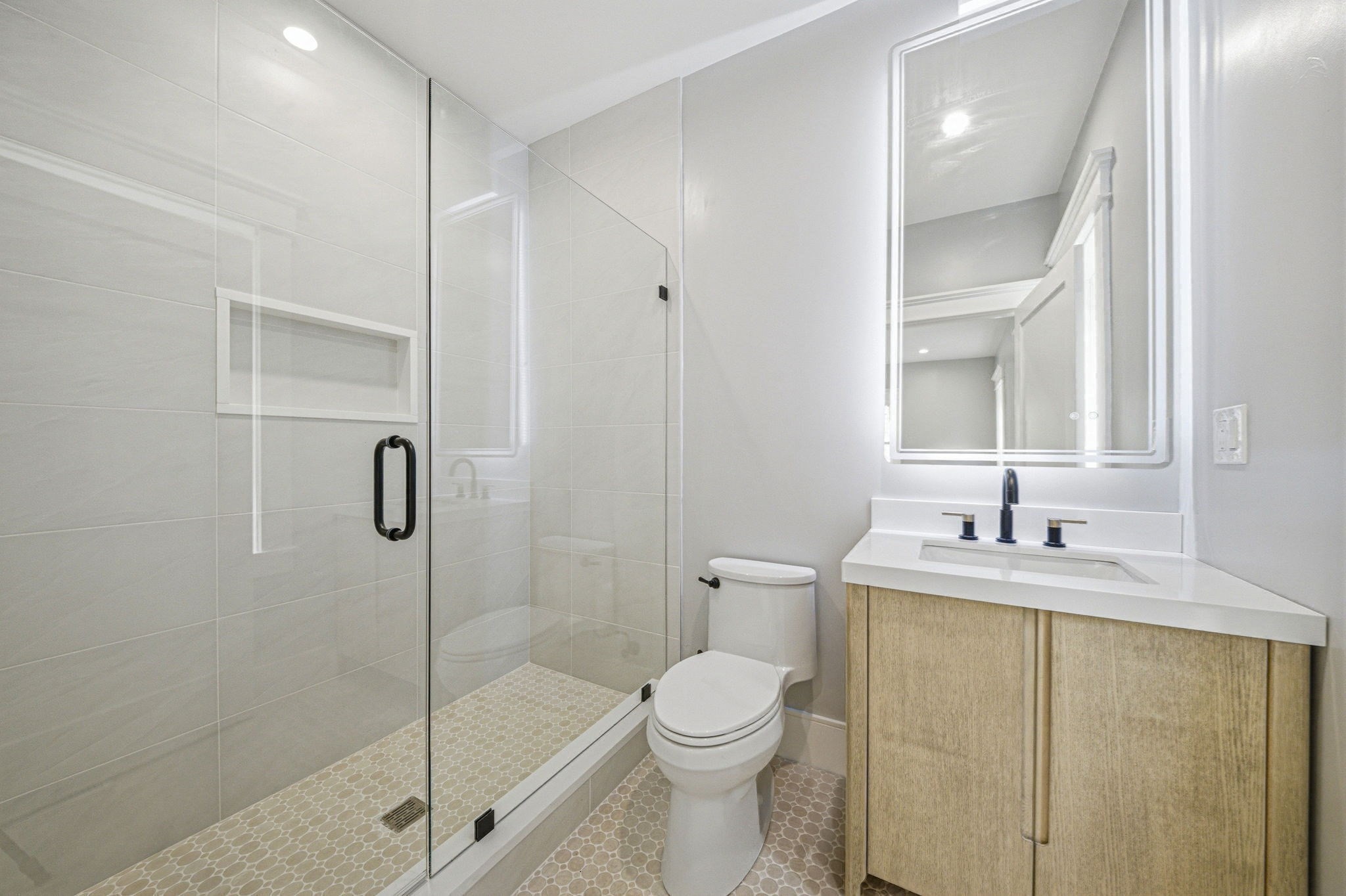 33 Pine Street Property Photo 21