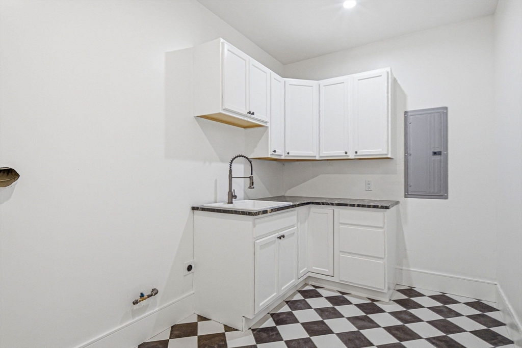 33 Pine Street Property Photo 38