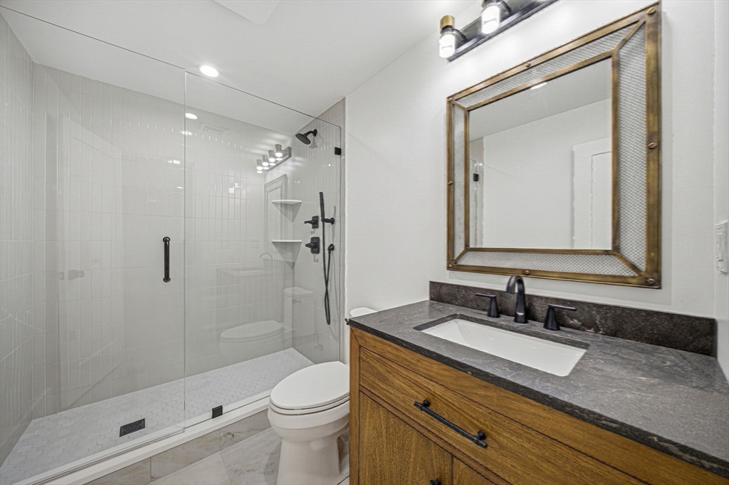33 Pine Street Property Photo 41