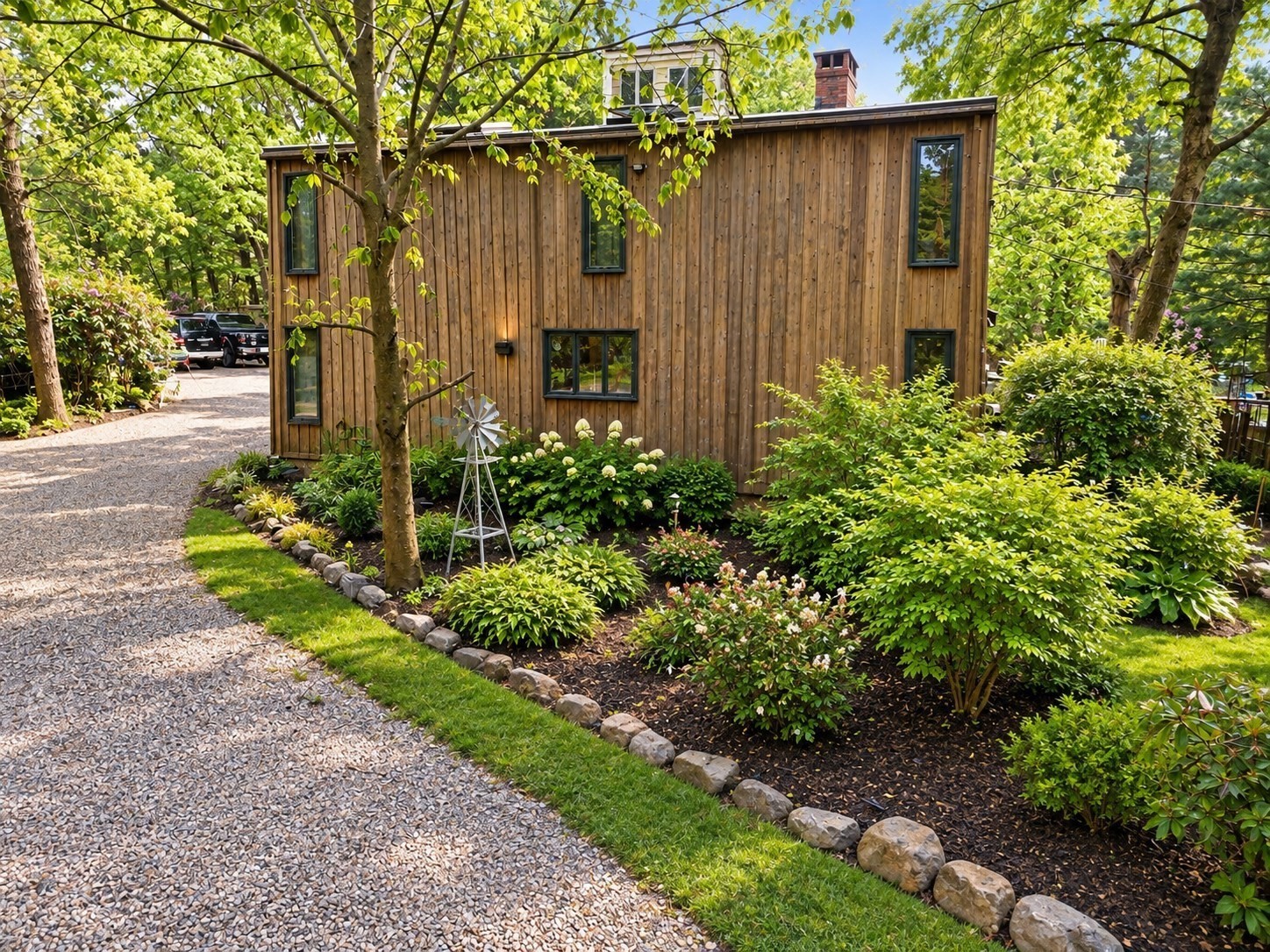 151 Summer St Property Photo 4