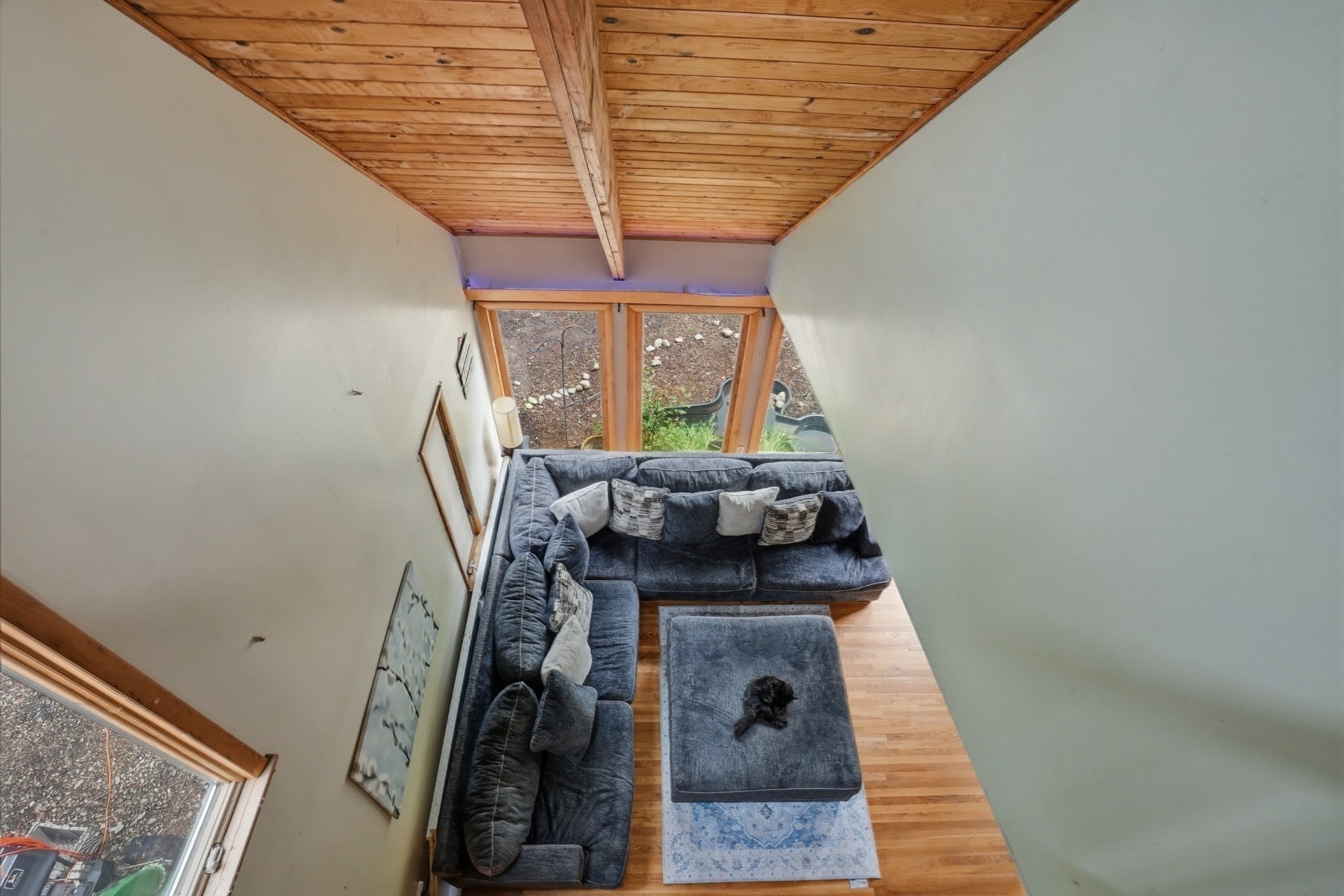 151 Summer St Property Photo 9