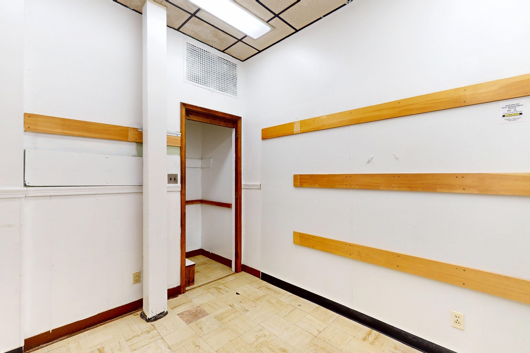 24 Bridge St Property Photo 13